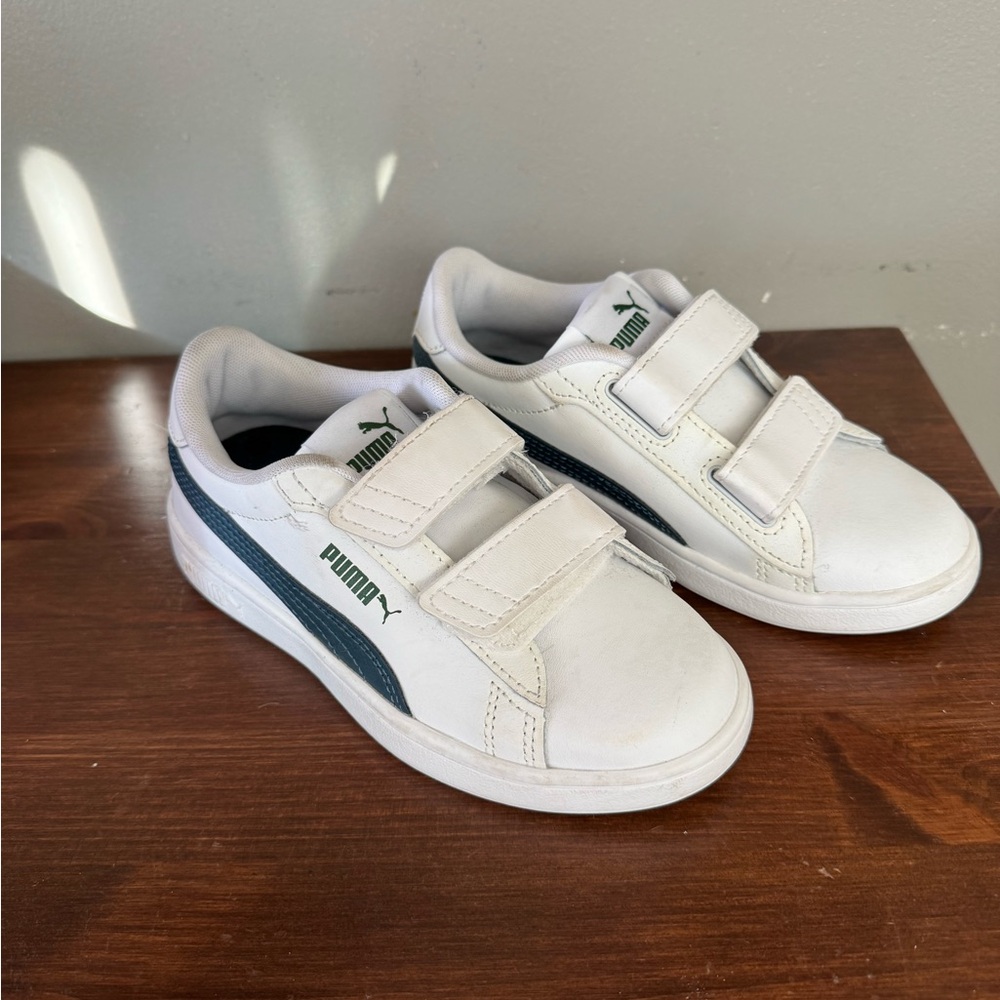New Puma Kids White Sneakers w/navy and green details
